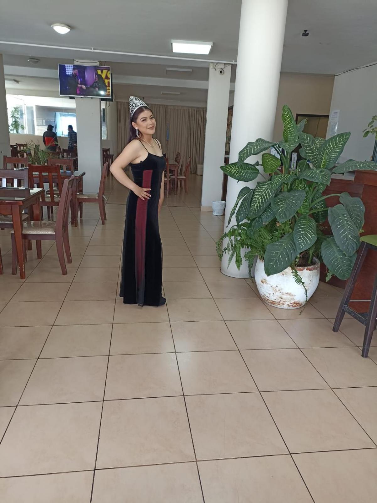 Hotel Versailles Ambato Bagian luar foto