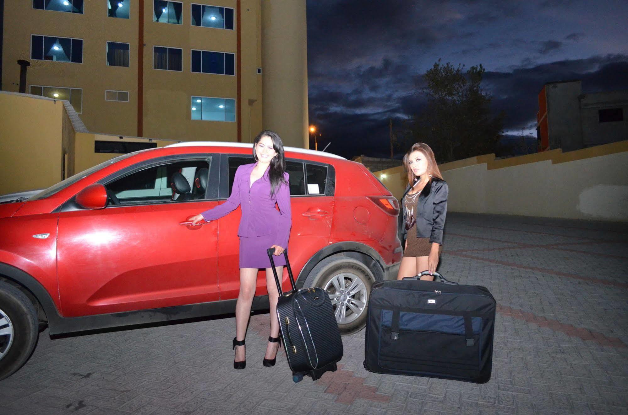 Hotel Versailles Ambato Bagian luar foto