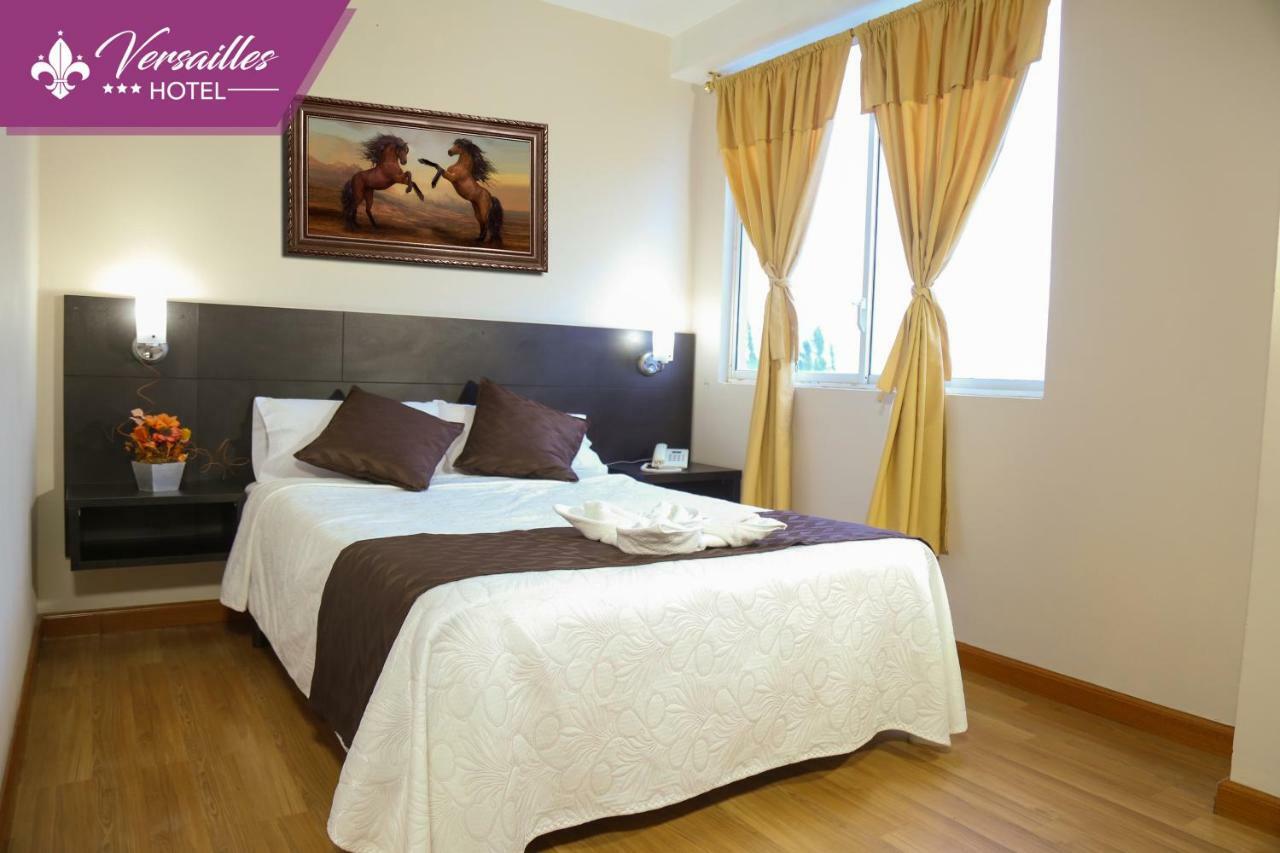 Hotel Versailles Ambato Bagian luar foto